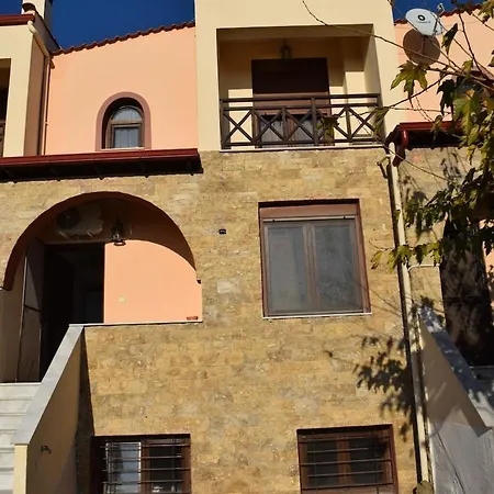 Azure Dream, Pool Edge,