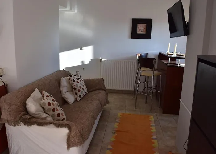 Apartment Azure Dream, Pool Edge,