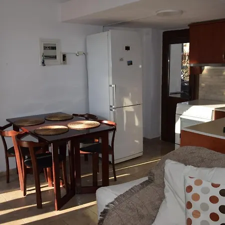 Azure Dream, Pool Edge, Apartamento *